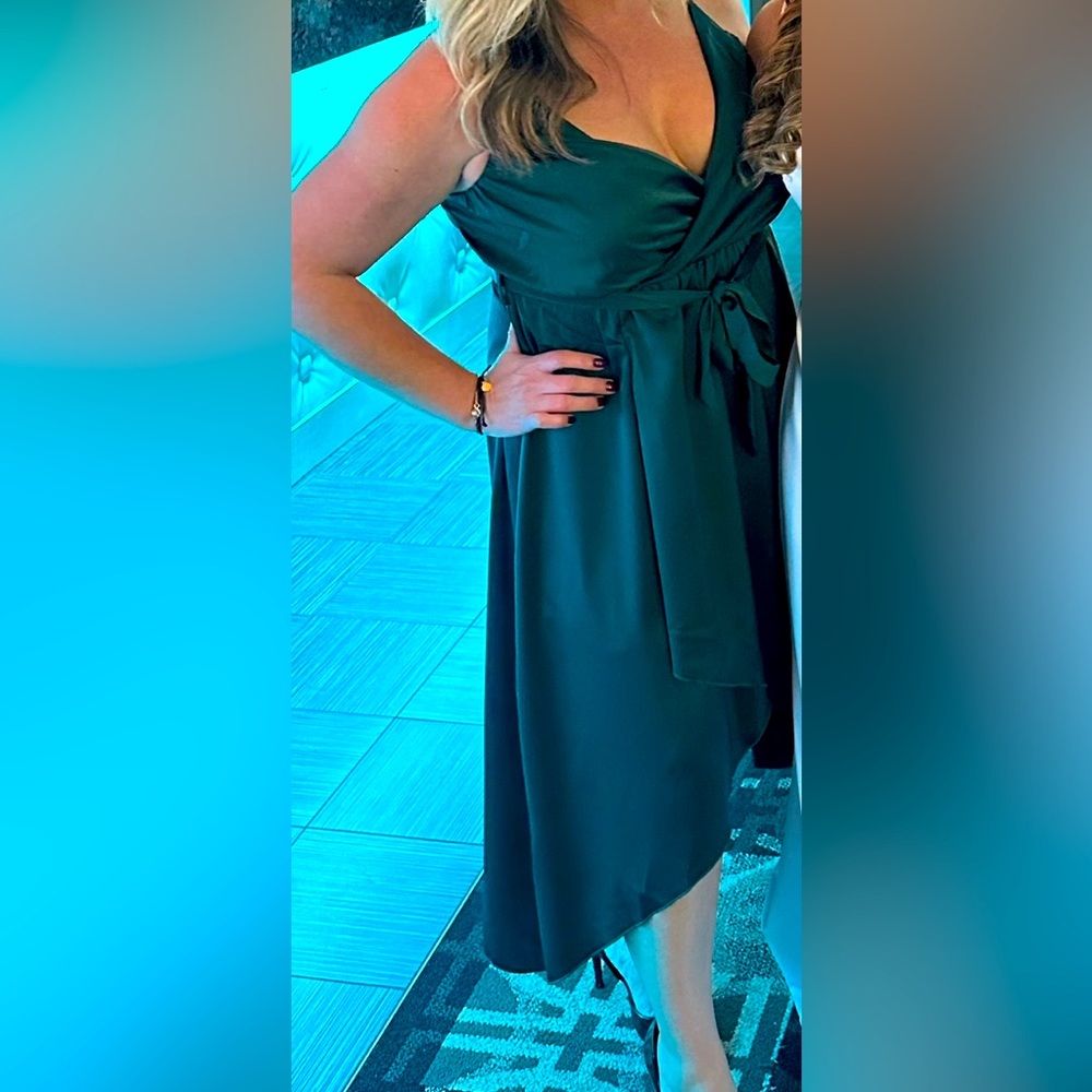 Gorgeous green dress size M